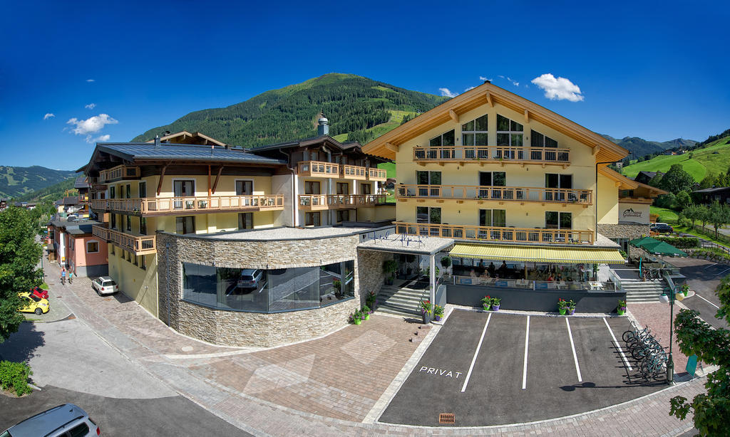 Hotel Alpina ซาลบาคฮินเทอร์เกลมม์ ภายนอก รูปภาพ